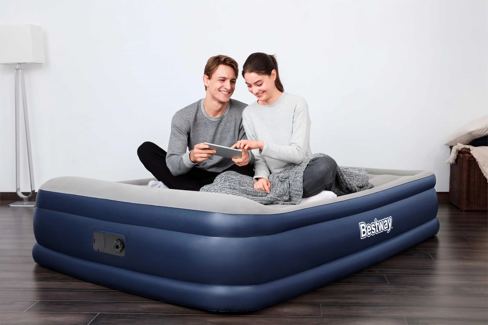 Обзор BESTWAY TRITECH AIRBED. Надежные надувные кровати на все случаи жизни
